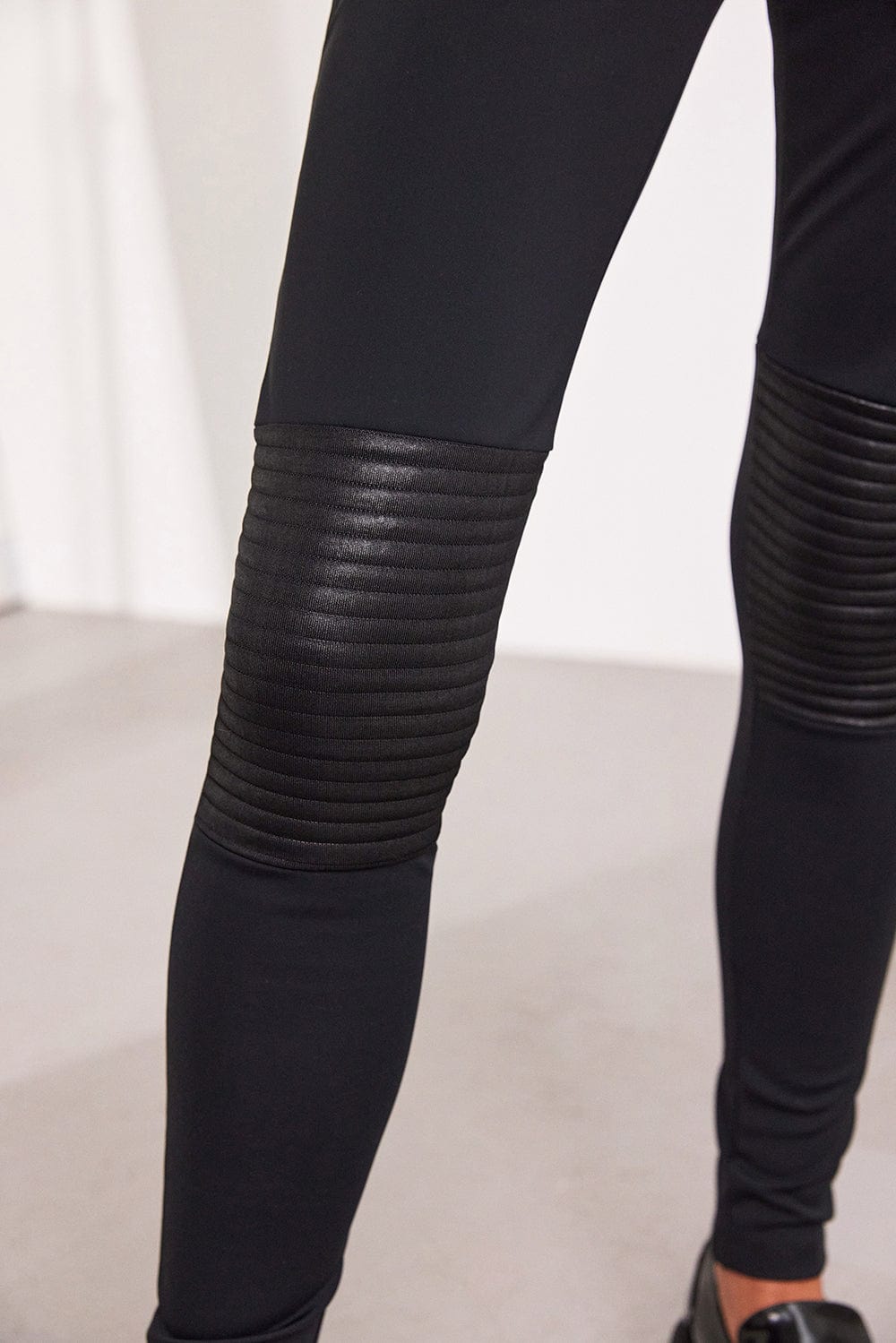 OZAI N KU Rib Legging