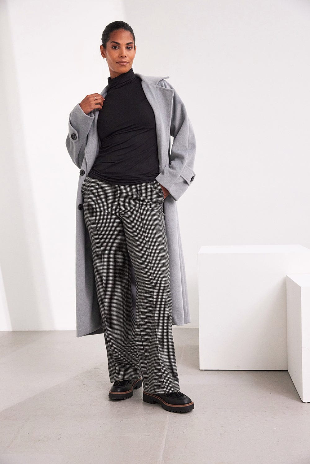 Hongo Check Parallel Leg Trouser