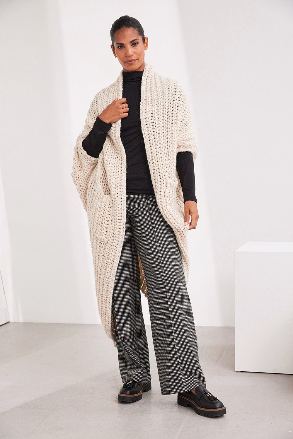 ART Long Cable Cardigan