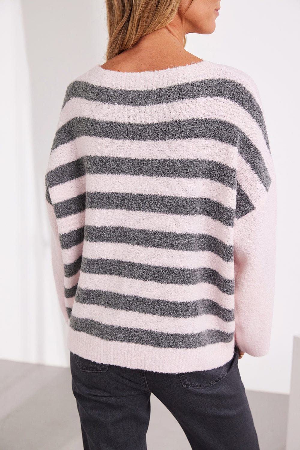 ART Boucle Pocket Knit