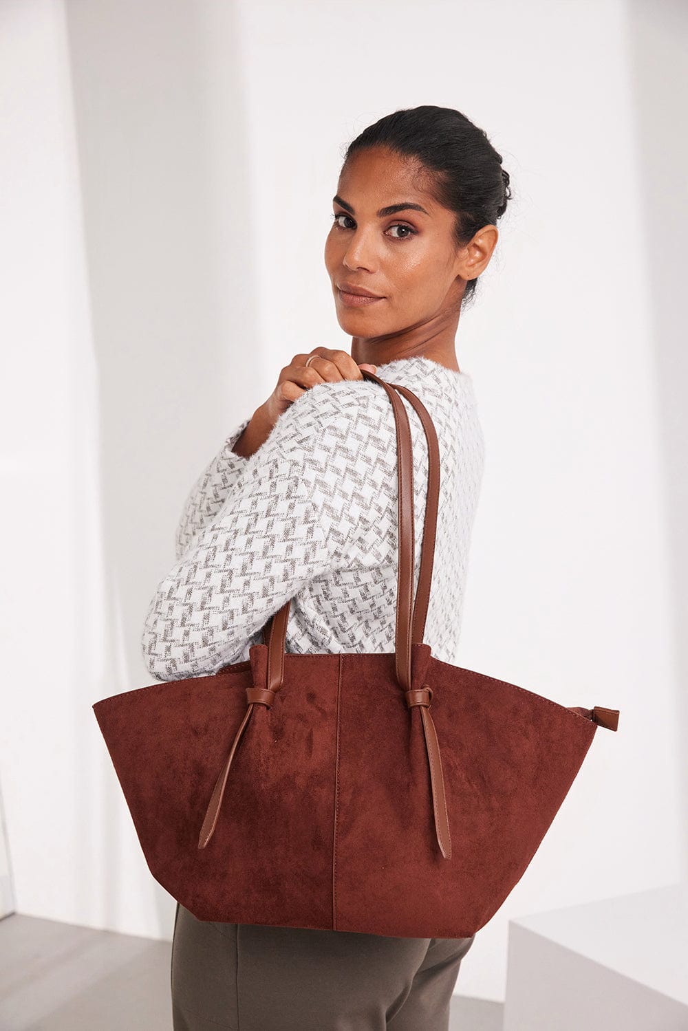 Clodagh Large Tote Bag