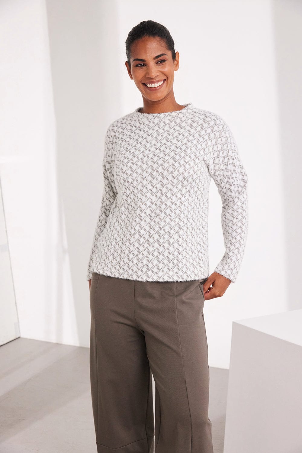 Kartner, Houndstooth Textured Knit