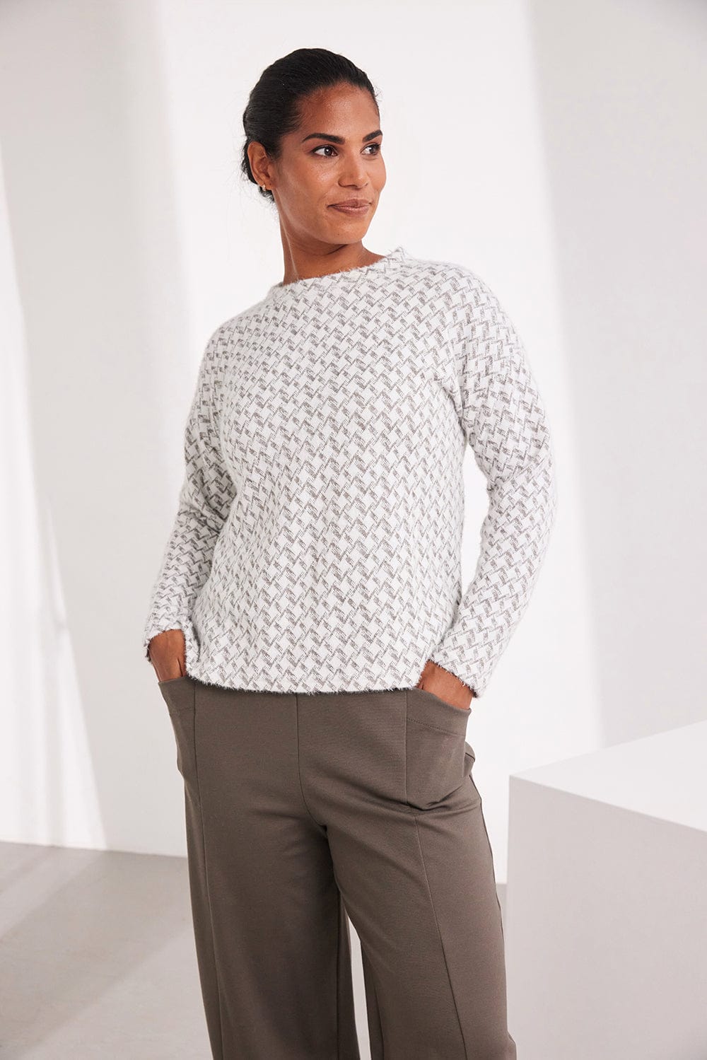 Kartner, Houndstooth Textured Knit