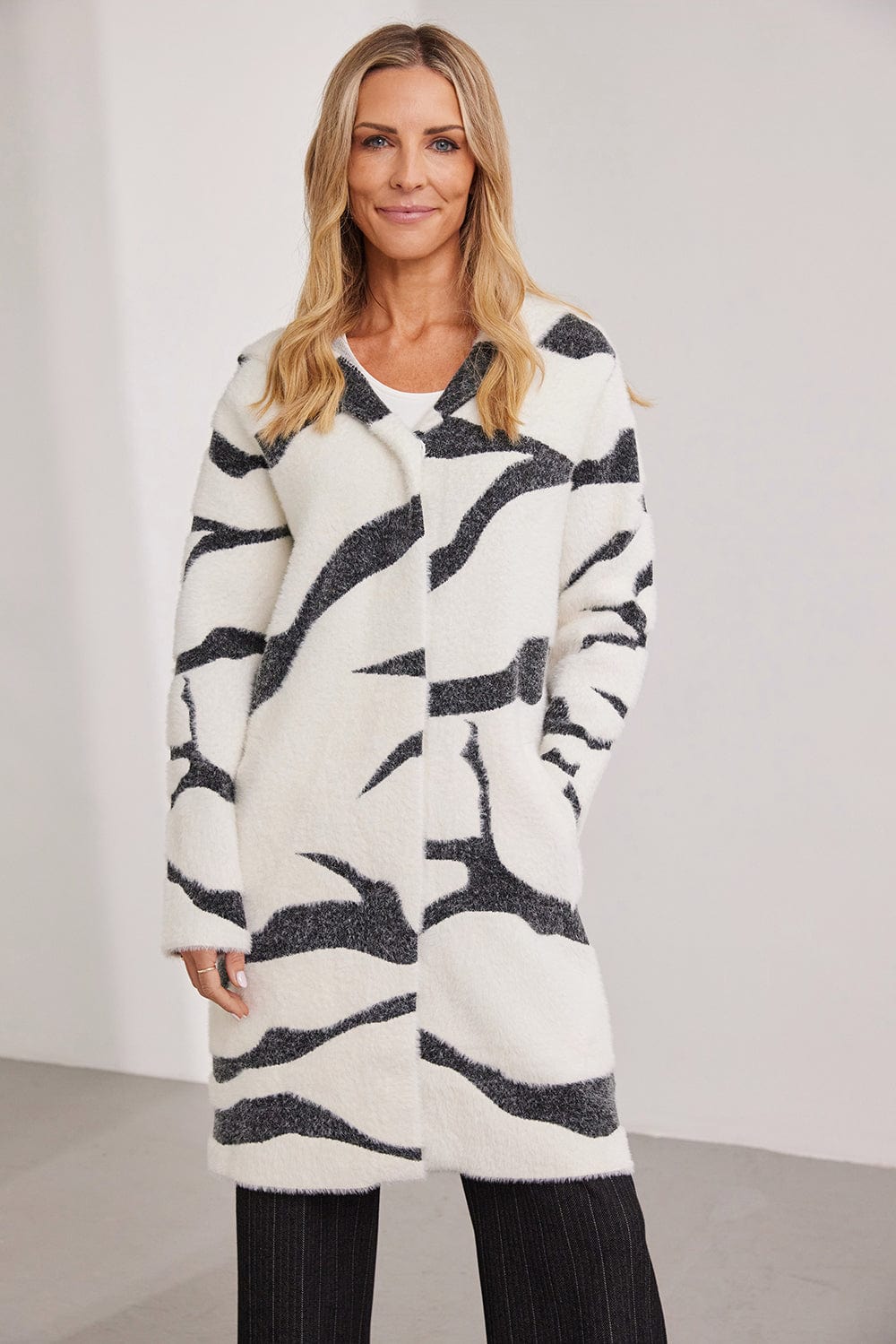 Kartner, Hooded Textured Coatigan