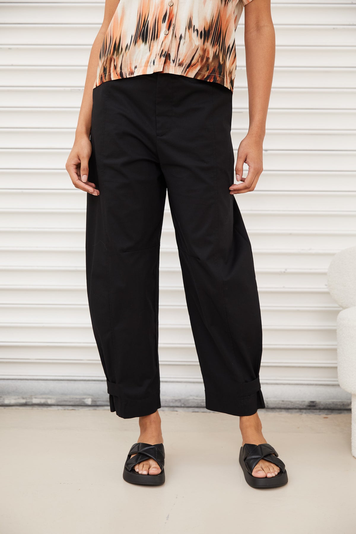 PERUZZI Cotton Seam Tab End Trouser