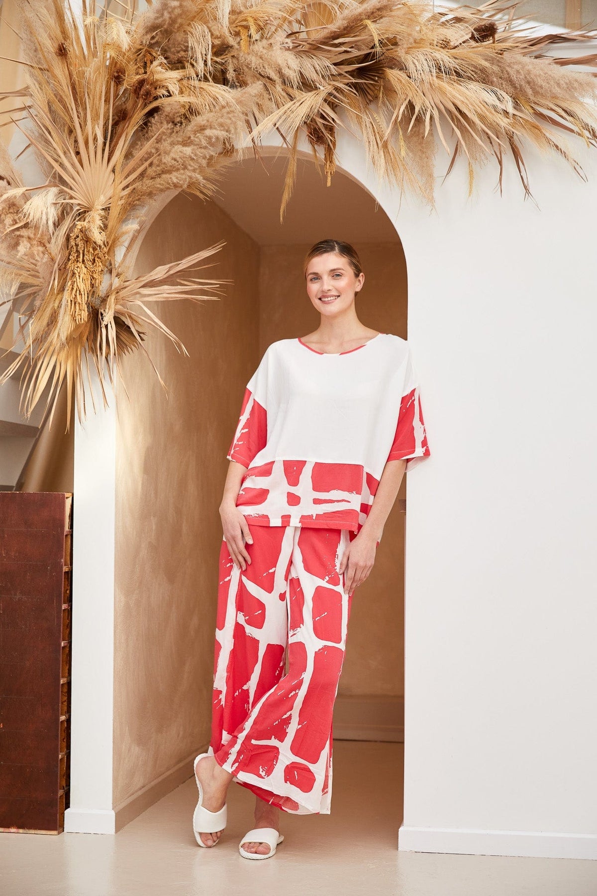 Tara Vao Splat Print Border Top