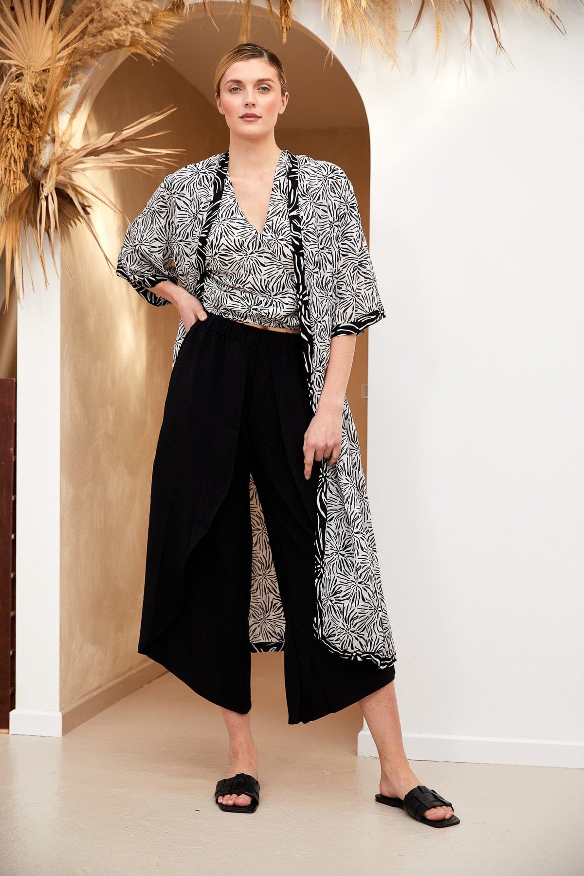 Tara Vao Long Kimono