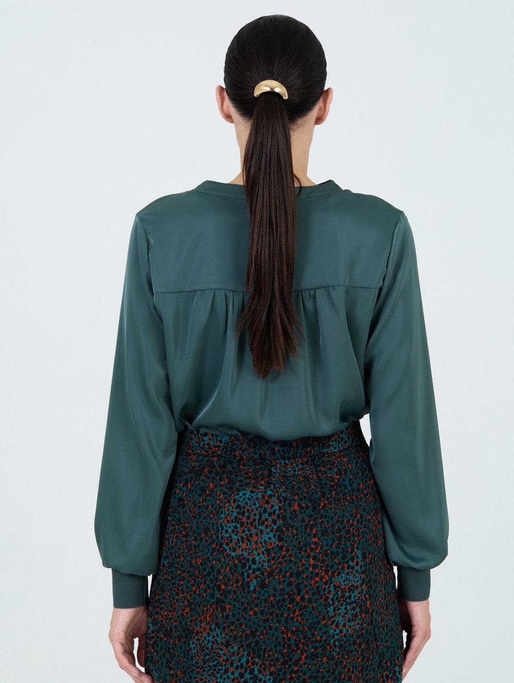Skatie V-Neck Shirt