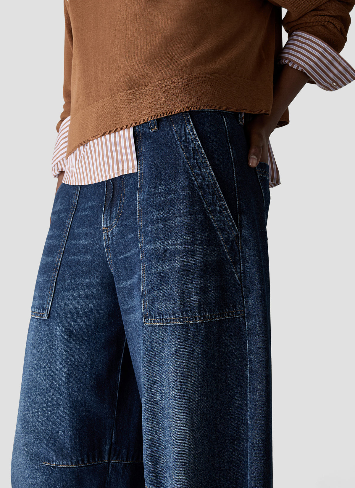 LE COMTE Barrel Leg Jean
