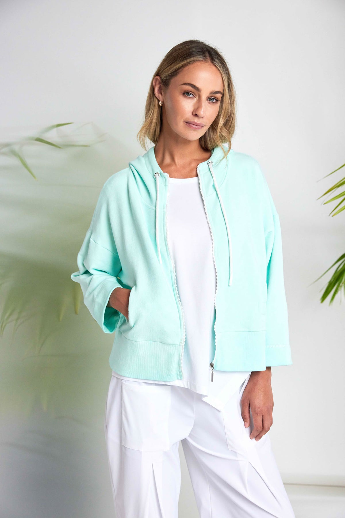 NAYA Front Pocket Tech Trouser