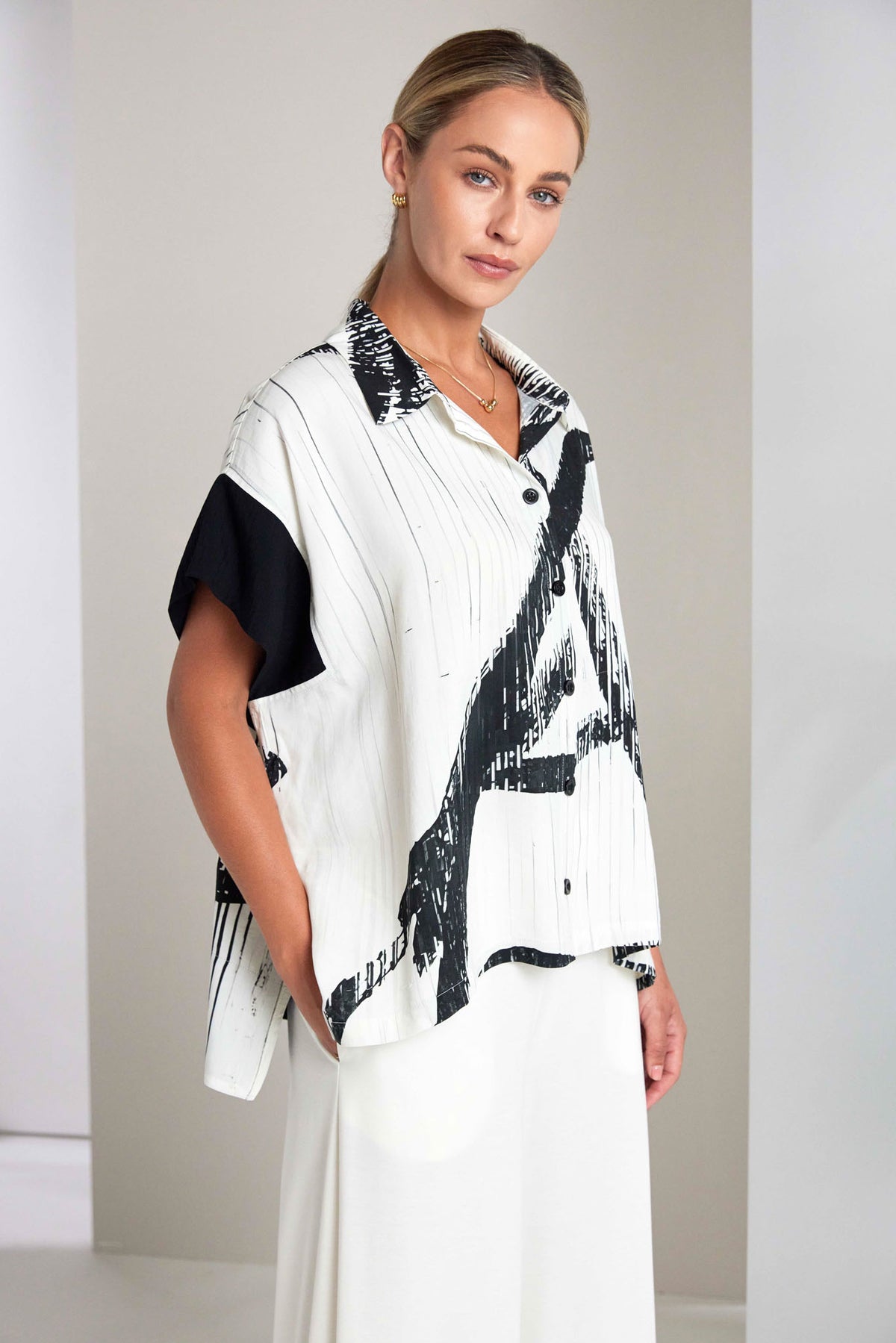 NAYA Multiline Shirt