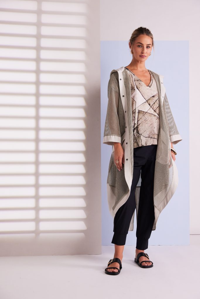 NAYA Tuck Trouser