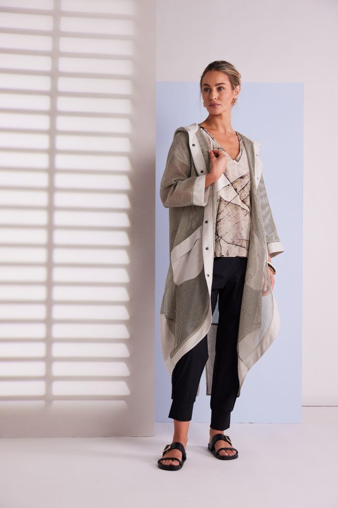 NAYA Tuck Trouser