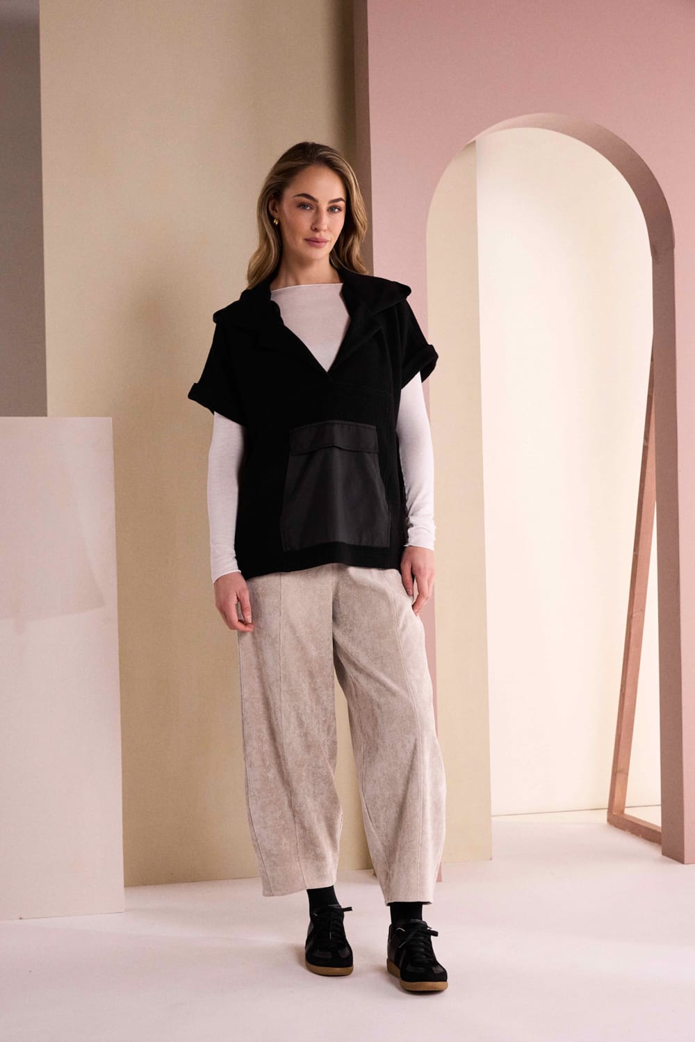 NAYA Barrel Cord Trouser