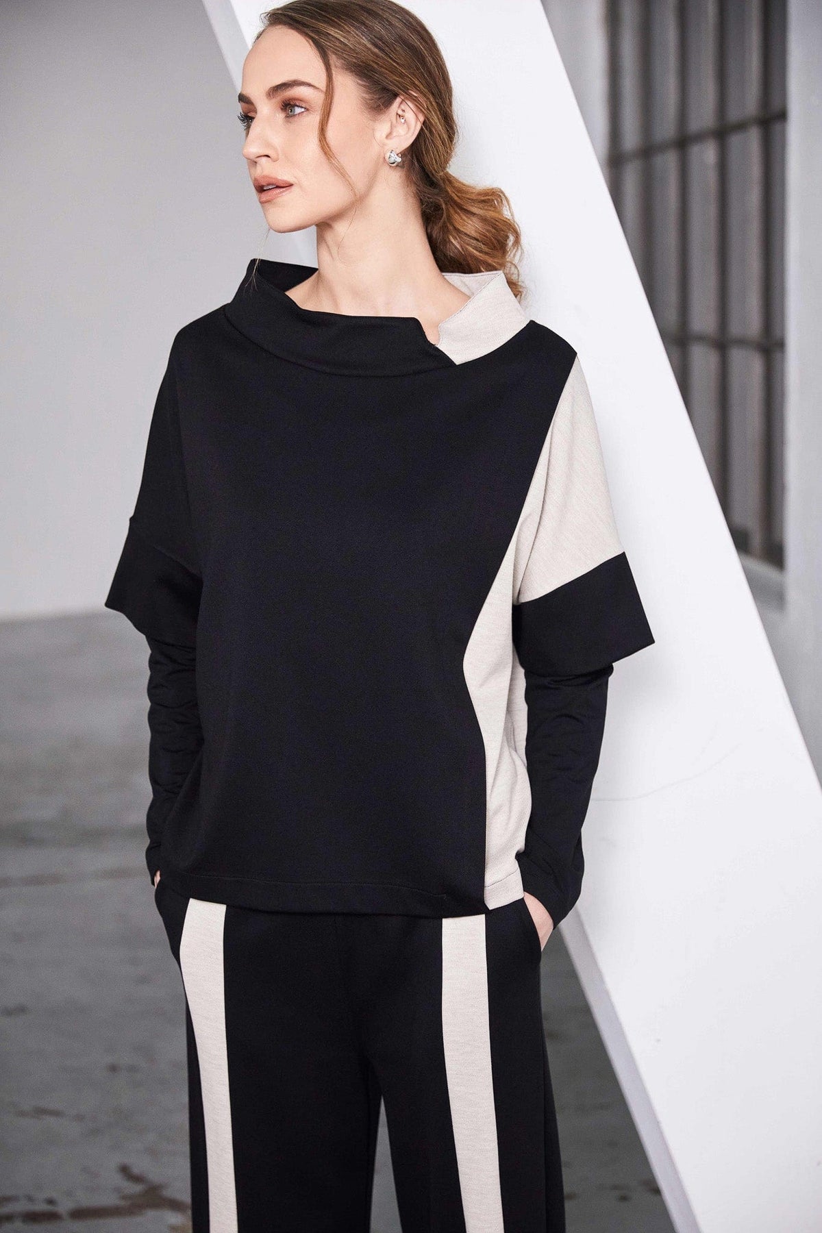 NAYA Contrast Panel Box Top