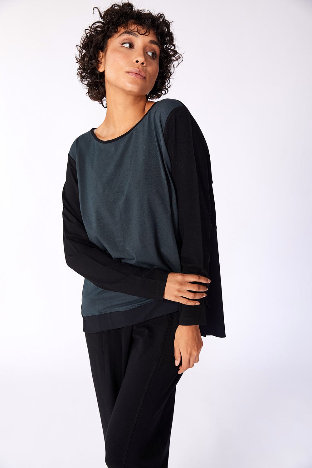 ORA Contrast Panel Top