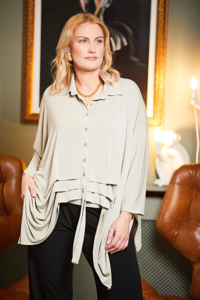 ORA Ruched Pleat Shirt