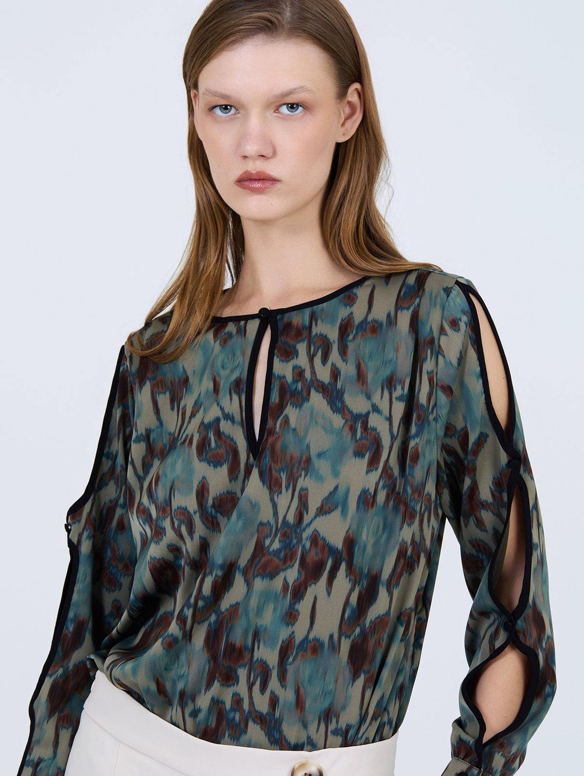 Skatie Cold Sleeve Detail Top