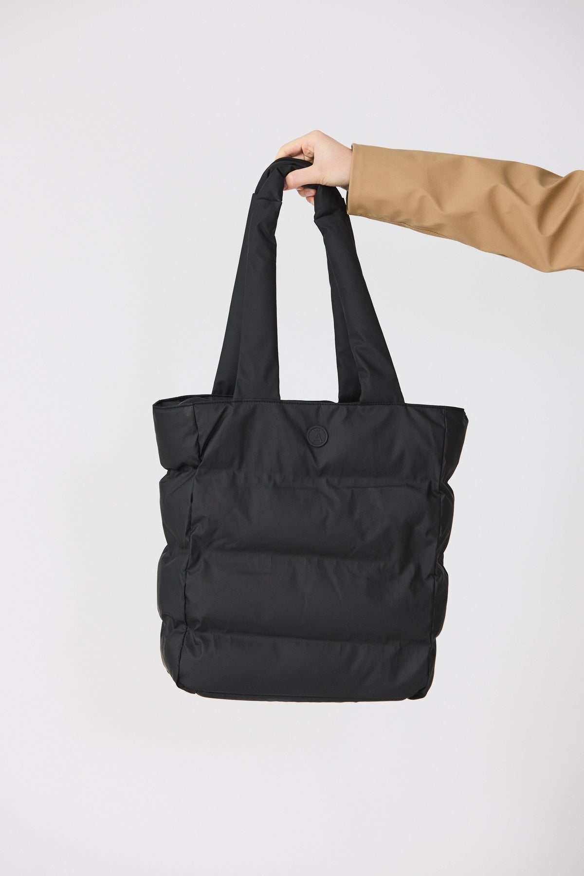 TANTÄ Long Quilted Waterproof Bag