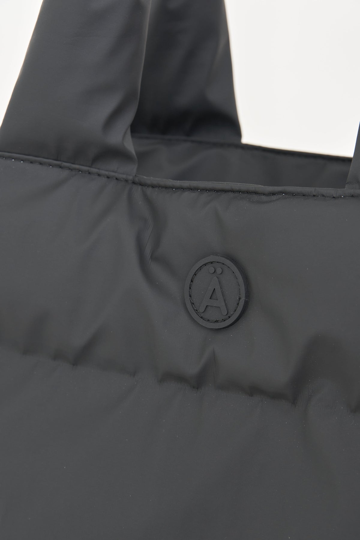 TANTÄ Long Quilted Waterproof Bag