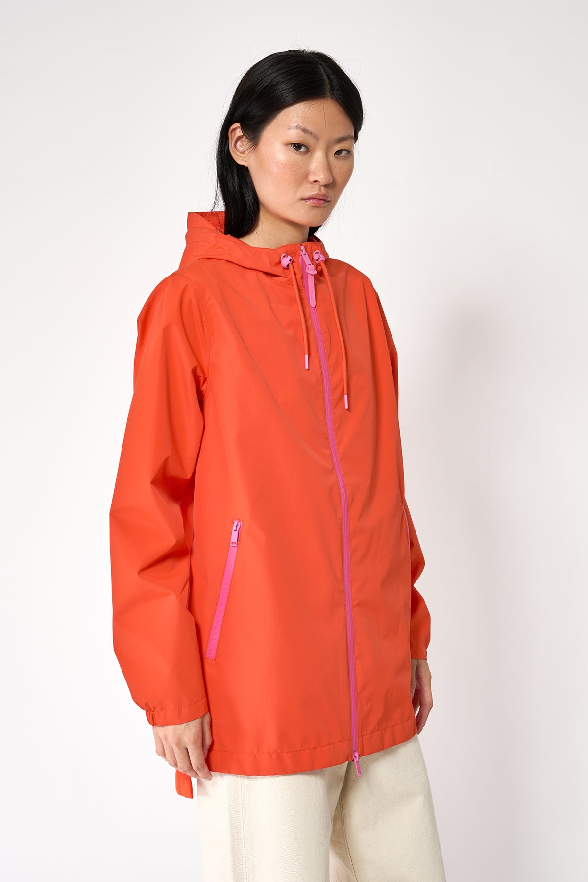 TANTÄ Contrast Zip Waterproof Raincoat