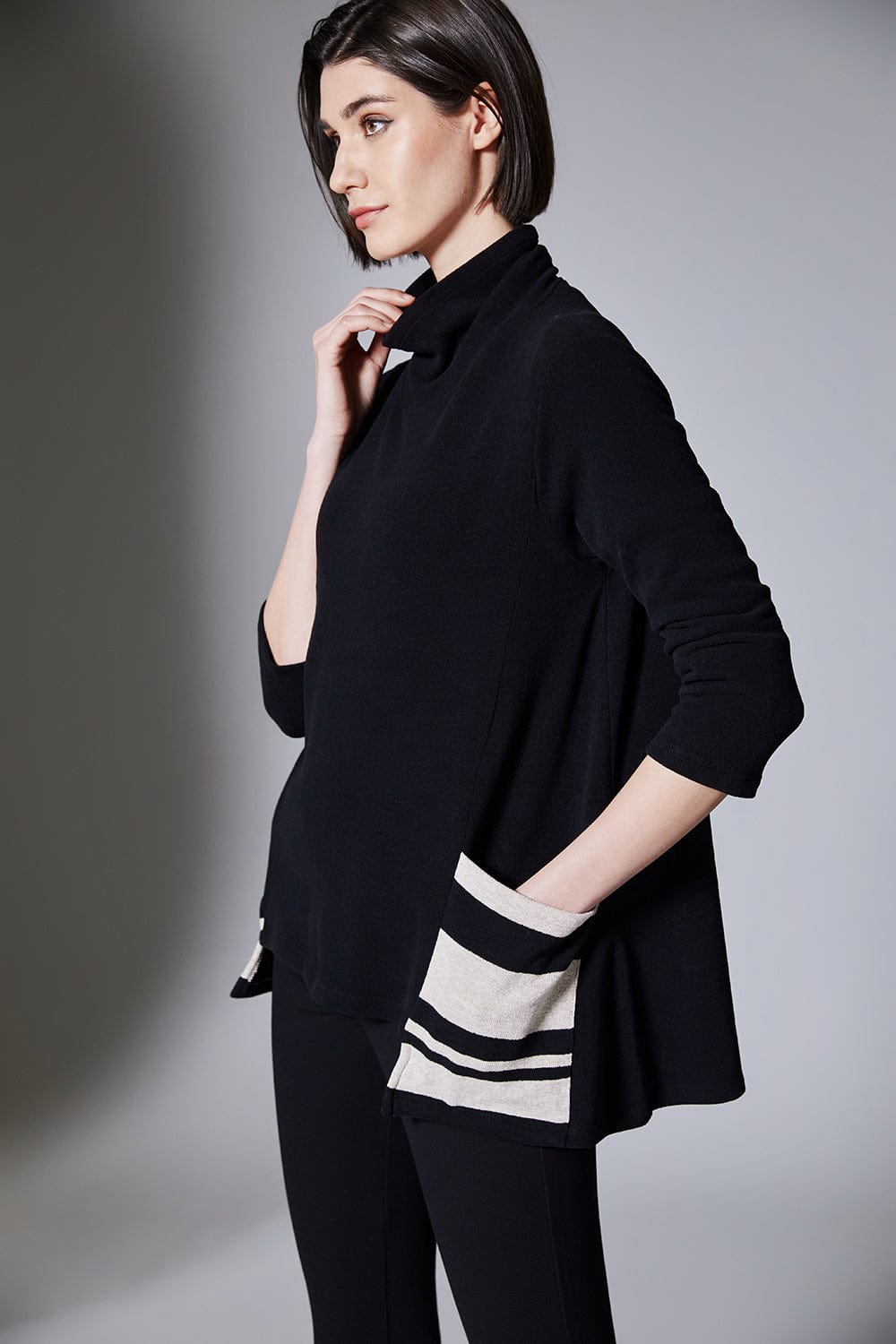 PERUZZI Dipped Pocket Fleece Top