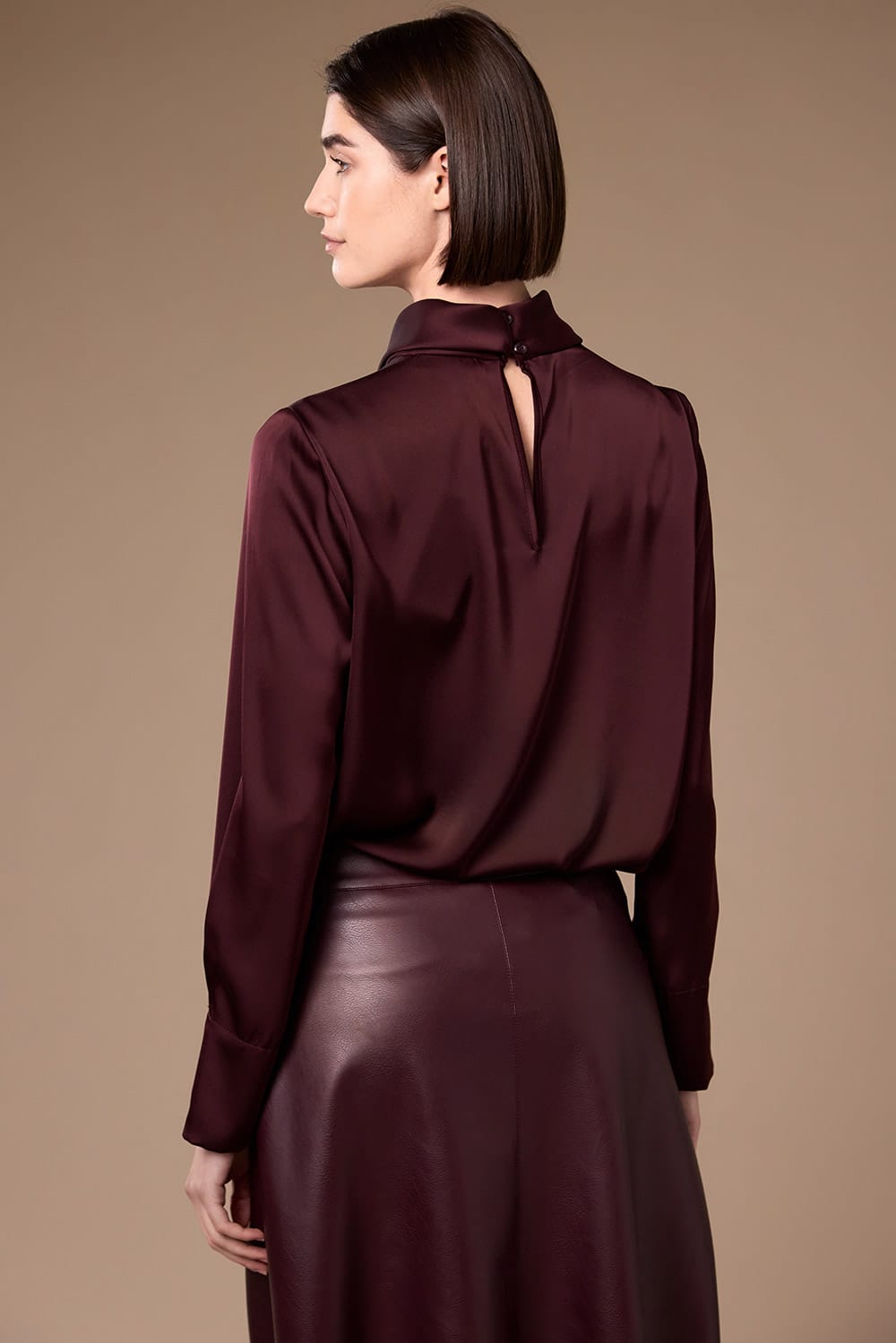 Peruzzi Long Sleeve Twist Top