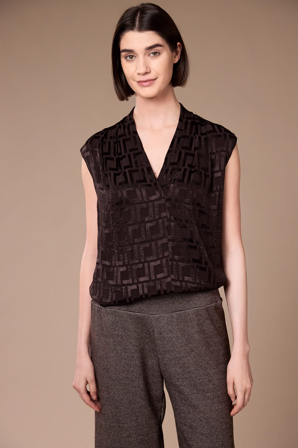 Peruzzi Satin Square Top