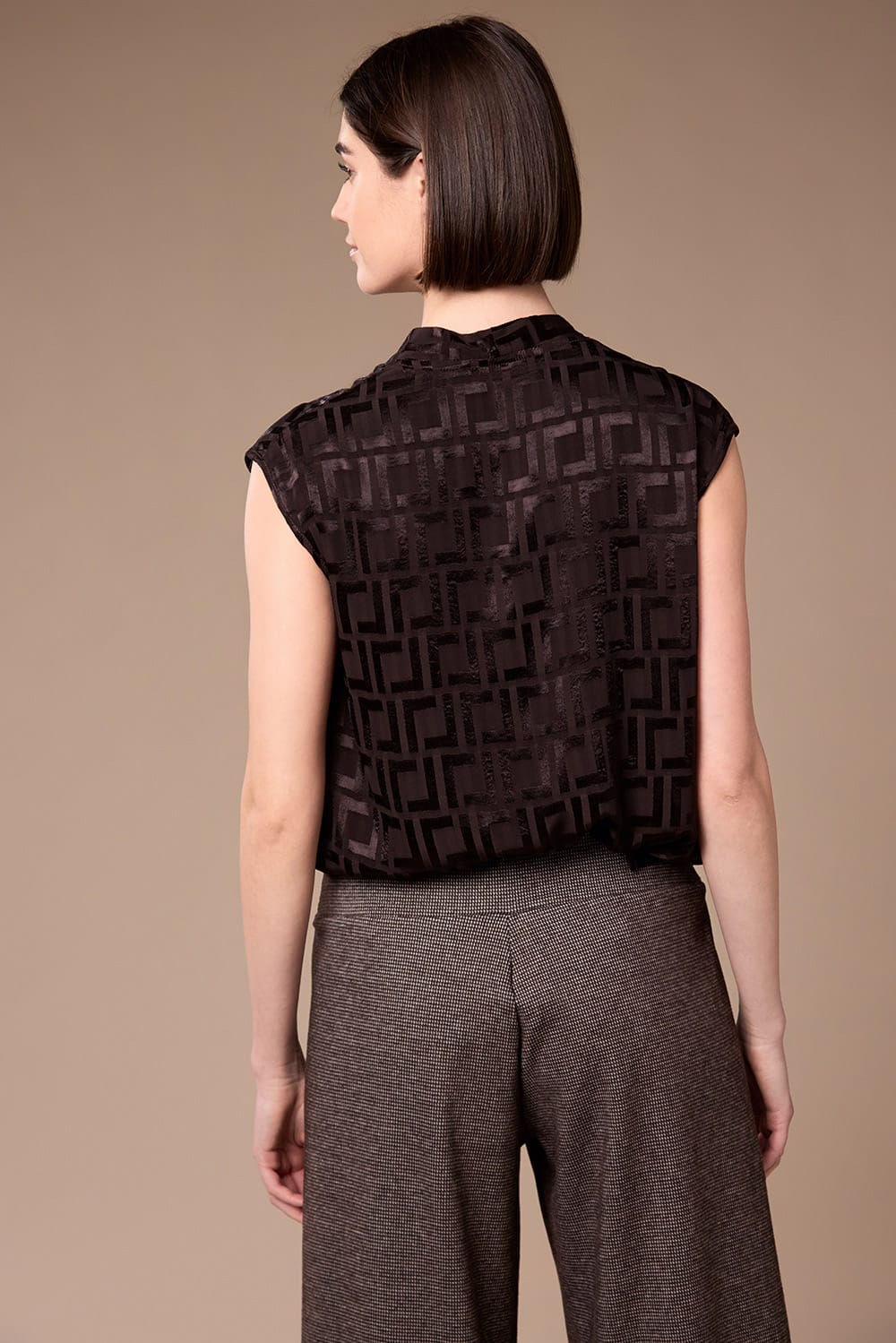 Peruzzi Satin Square Top