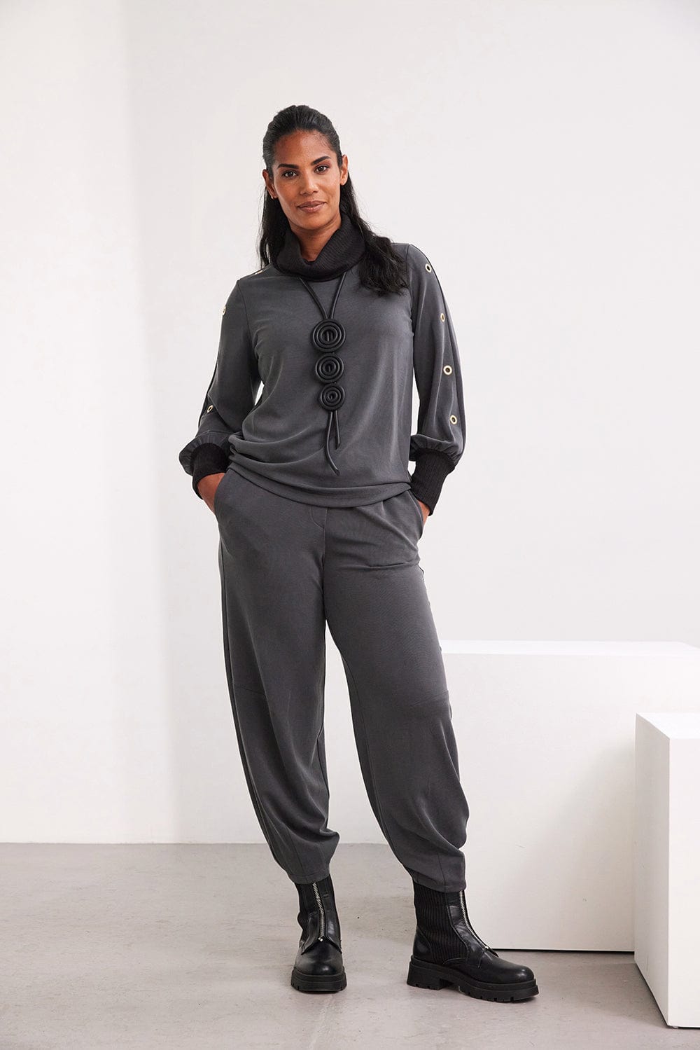 Sorcha Black Necklace