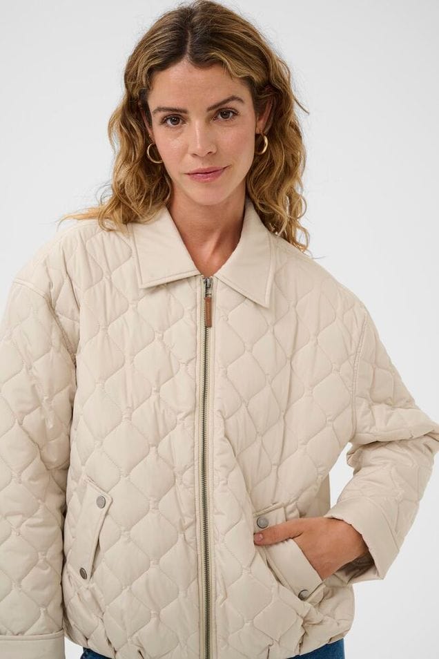 CREAM Quilted Short Jacket