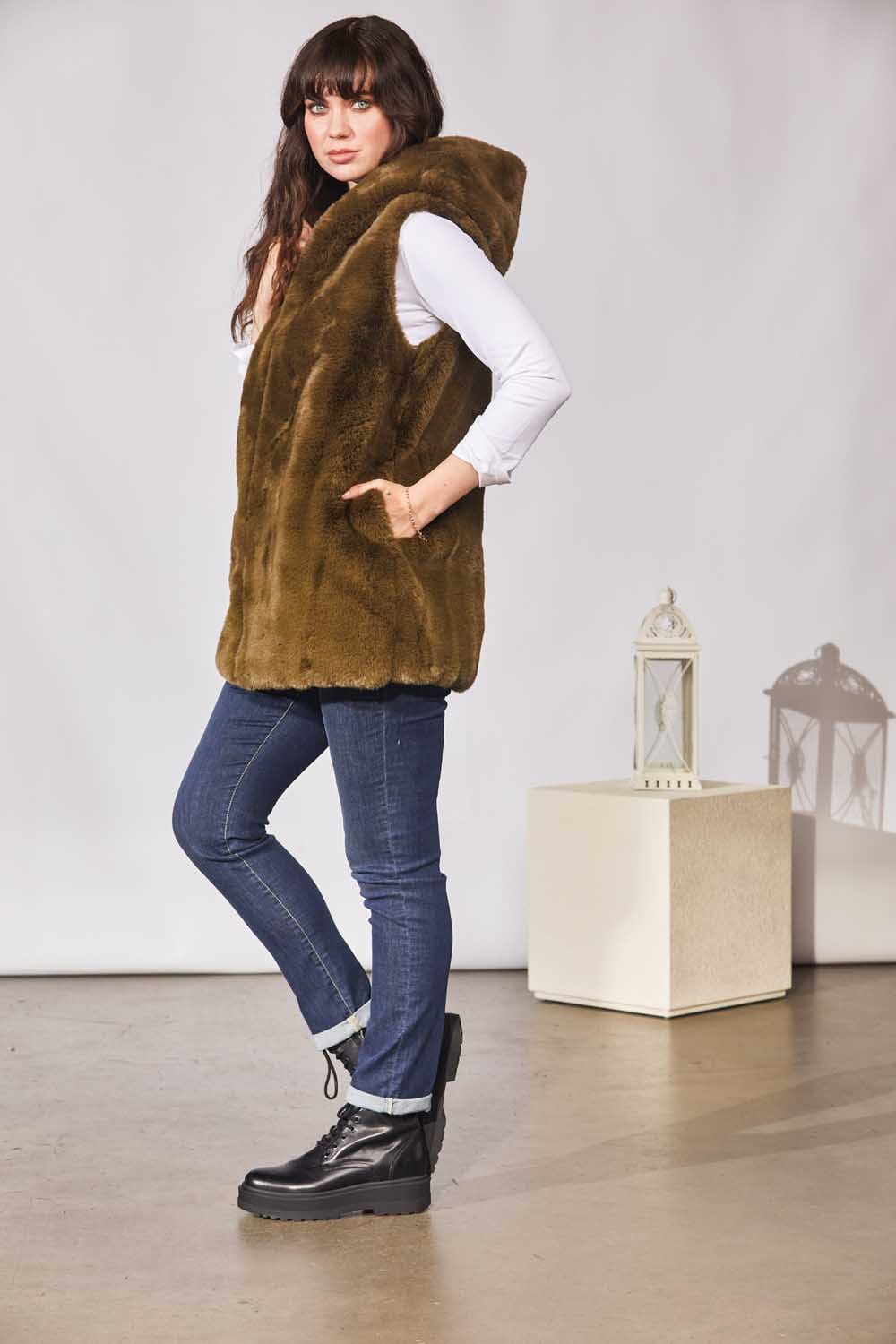 ART Faux Fur Gilet